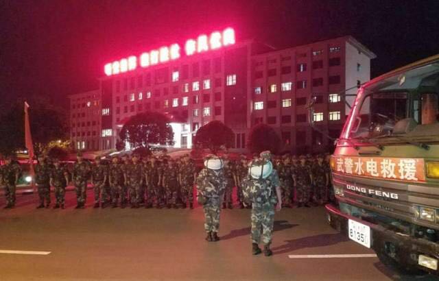我不知道你是誰，卻知道你為了誰，向人民子弟兵致敬！