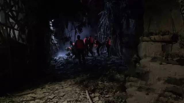 我不知道你是誰，卻知道你為了誰，向人民子弟兵致敬！