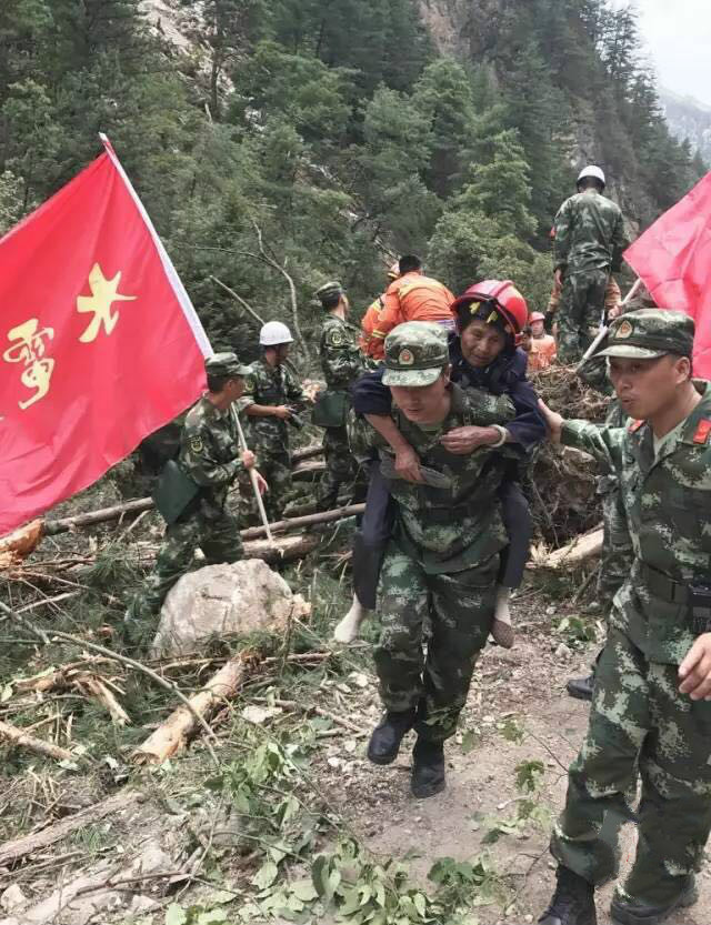 我不知道你是誰，卻知道你為了誰，向人民子弟兵致敬！